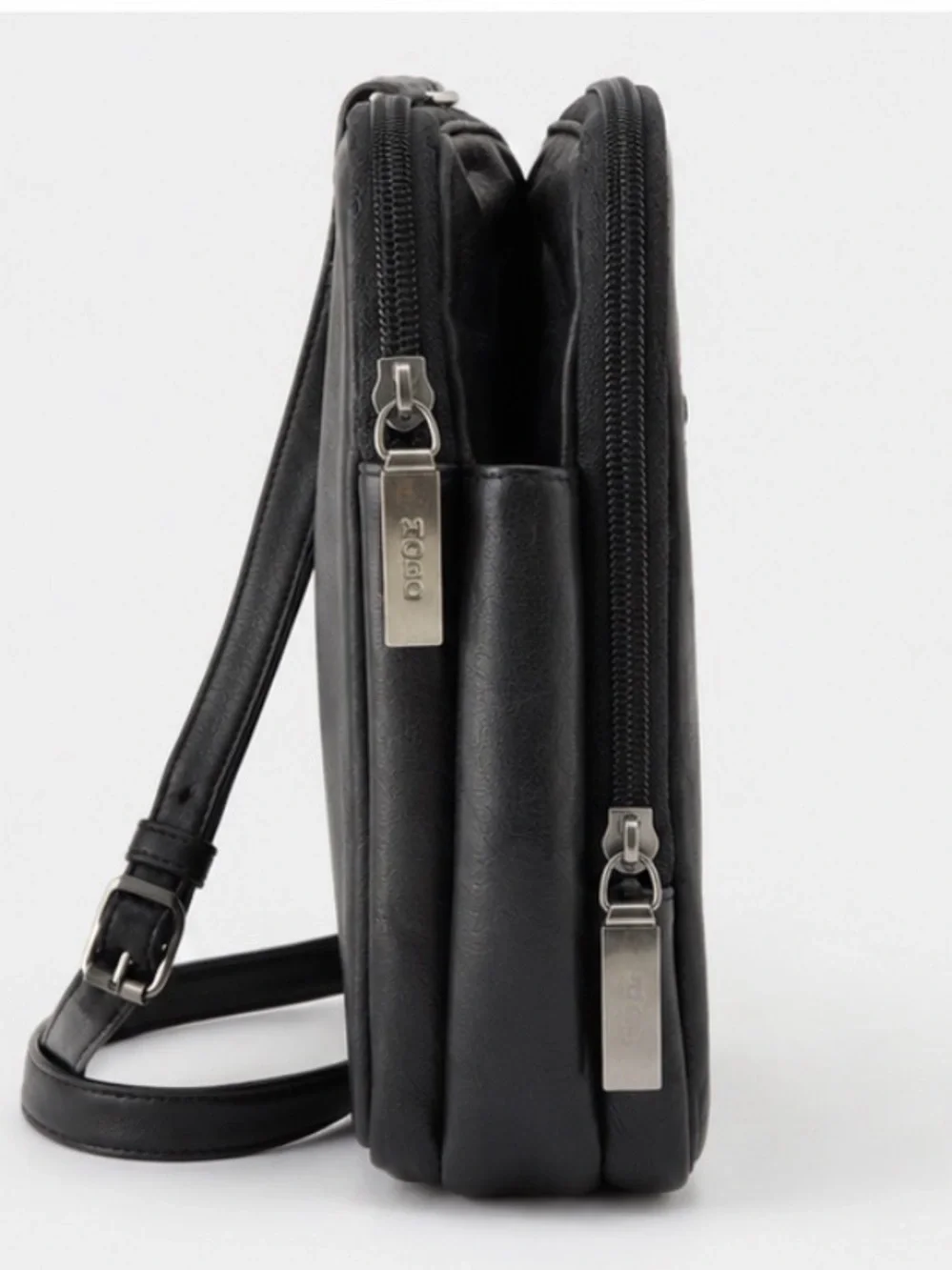 HOBO Black Leather Messenger Crossbody Bag organizer